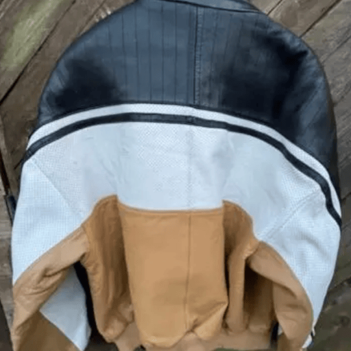 Two side waist pockets.